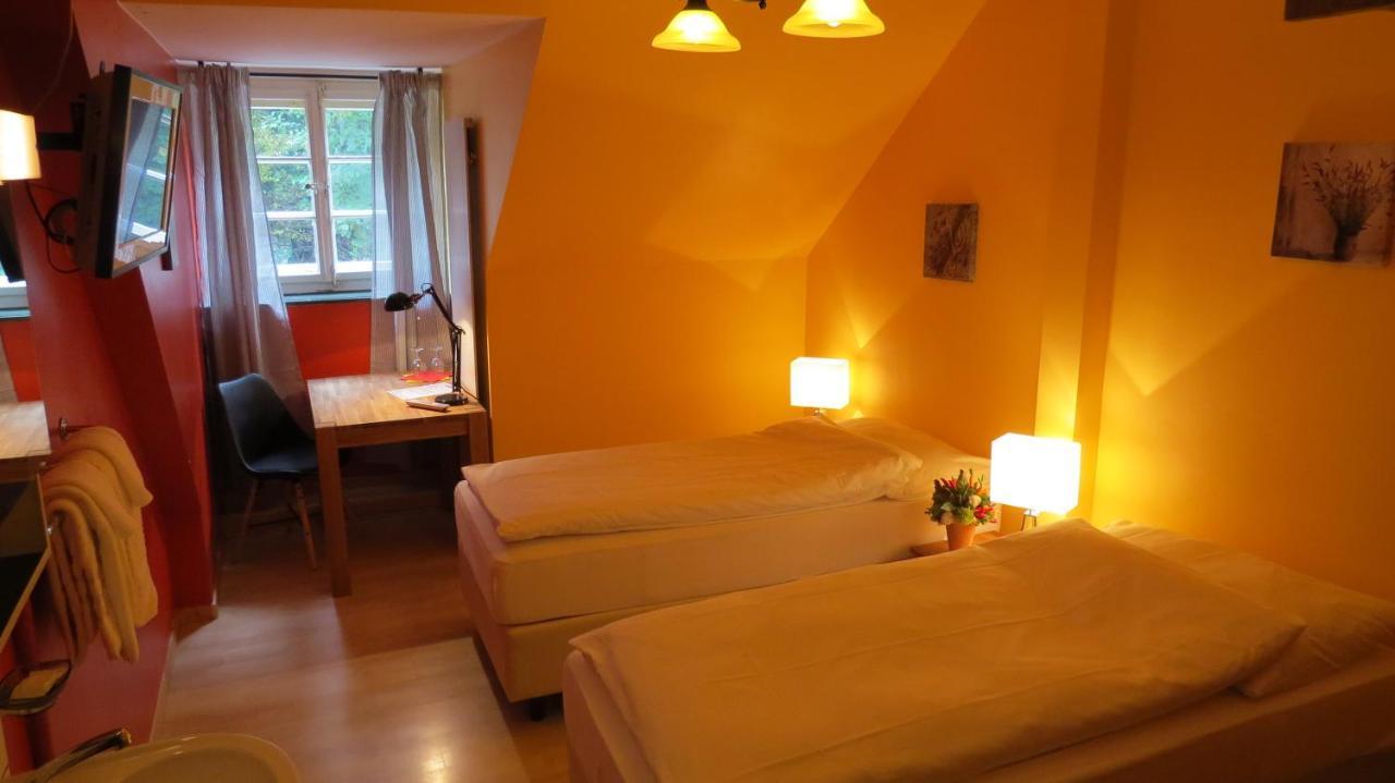 Gasthof Baeren Aarburg Last Check In 2100 Pm Buitenkant foto