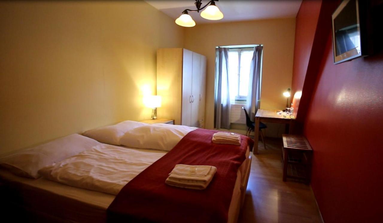 Gasthof Baeren Aarburg Last Check In 2100 Pm Buitenkant foto